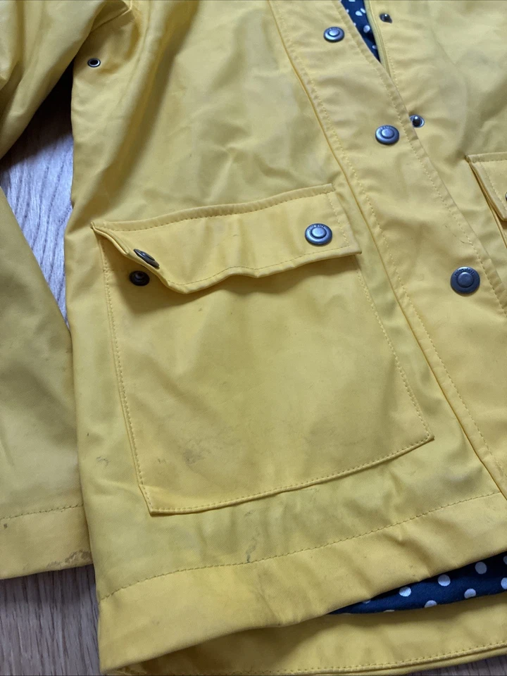 Sonnengelbe Regenjacke - Bild 3 von 4