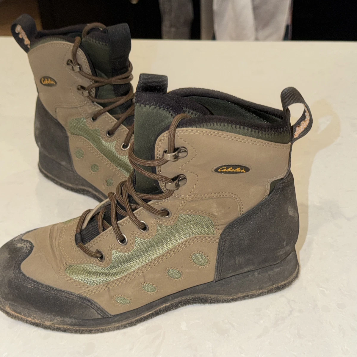 Cabela display picture 1