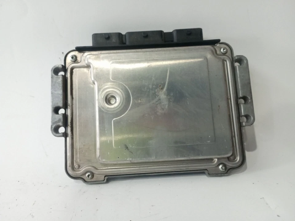 8200051608 CENTRALINA MOTORE / 0281011529 / 148997 PER RENAULT TRAFIC II AUTOBUS - Immagine 2 di 4