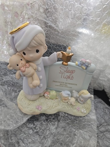 Precious Moments Figurine, #542636, Sleep Tight, No Mark SIGNED SAM BUTCHER NIB - Picture 2 of 11