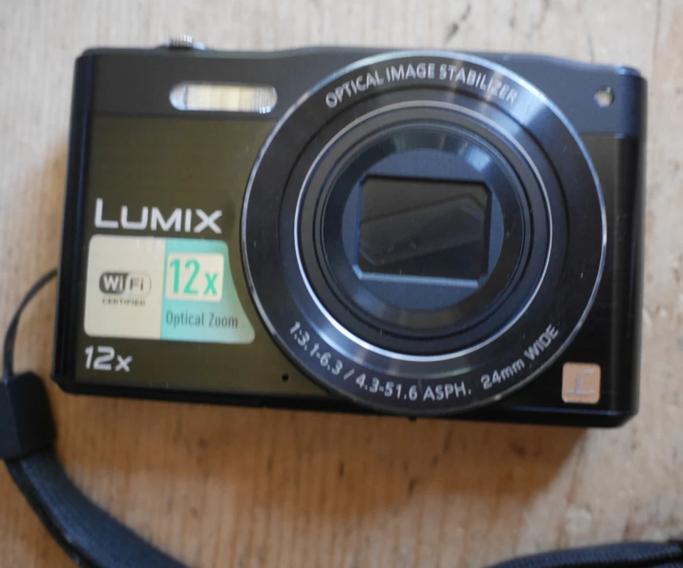 Panasonic Lumix DMC-SZ8, photo 2 of 5