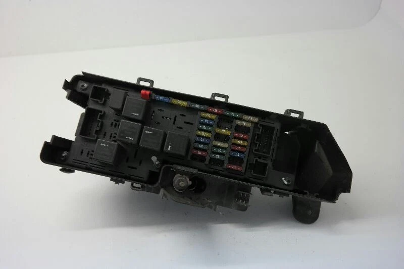 05-09 VOLVO SERIE 60 SEDÁN MOTOR CAJA DE FUSIBLES OEM Foto 4 de 4