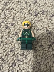 LEGO DC Comics Super Heroes: Darkseid Invasion (76028) 4 MINIFIGURES, 95% BUILD