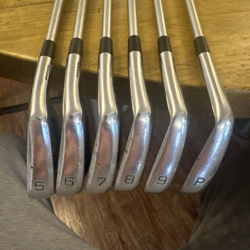 SUPERB SET OF MIZUNO JPX 825 PRO IRONS, 5-PW, REGULAR FLEX GRAPHITE SHAFT - Picture 8 of 11