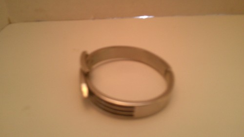 Schöner silberfarbener schwarzer Emaille verstellbarer Gürtelschnalle aufklappbarer Armreif Armband - Bild 3 von 13