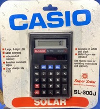 VINTAGE CASIO SL-300J SOLAR POWERED POCKET CALCULATOR  CARRY CASE MADE IN JAPAN