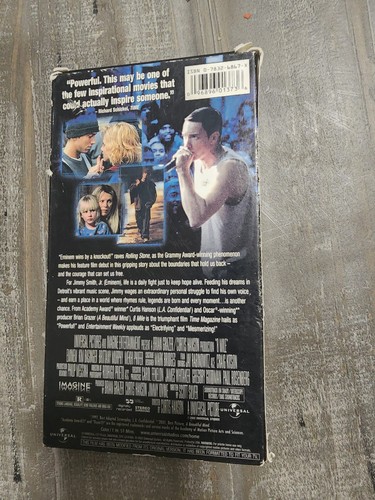 8 Mile (VHS) Eminem Kim Basinger Brittany Murphy Mekhi Phifer - Picture 2 of 6