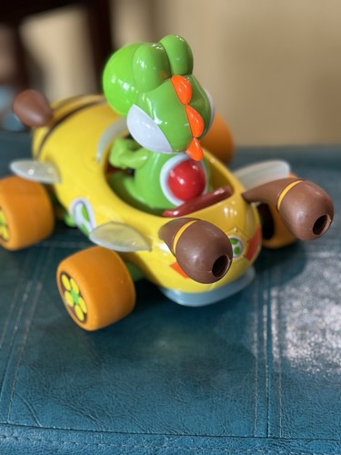 Carrera RC Mario Kart Yoshi Bumble V Remote Control Car Works Nintendo NO REMOTE - Picture 5 of 11