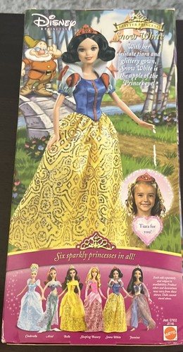 Disney’s Glitter Princess Snow White a Tiara For You Barbie - Neu im Karton! - Bild 3 von 3