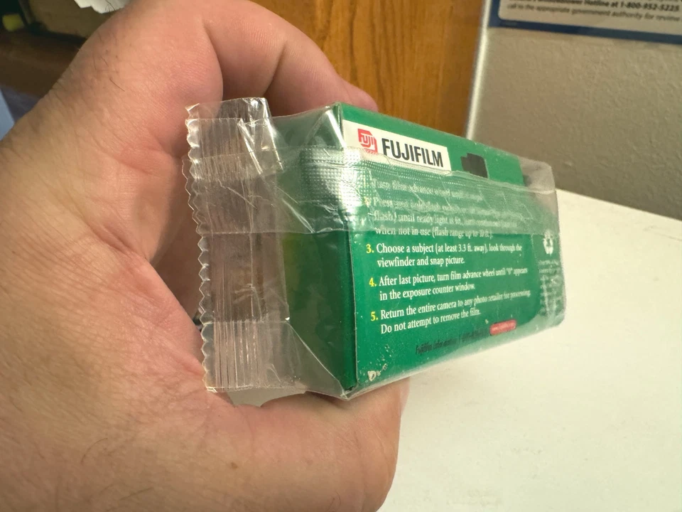 Fujifilm QuickSnap Flash 400 – Expired 2008 – For Display or Parts Only  - Image 4 of 4