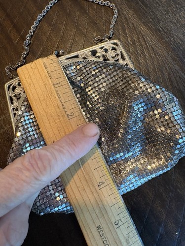 VINTAGE WHITING & DAVIS SILVER MESH HANDBAG REVIVAL 1930’s ERA BAG SPEAKEASY WOW - Picture 9 of 17