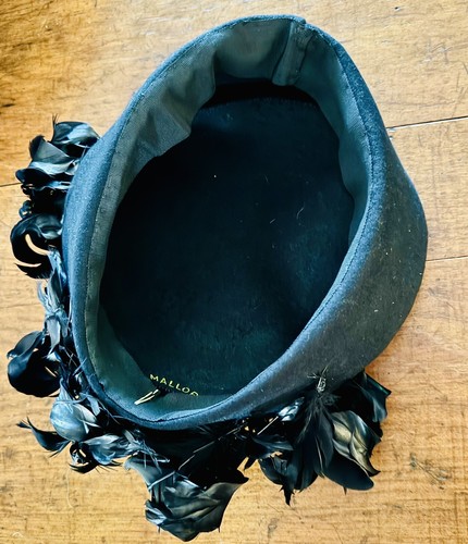 Glamorous Vintage 1930 S Black Felt Shiny Feather Pompoms Woman’s Cocktail Hat - Picture 5 of 5