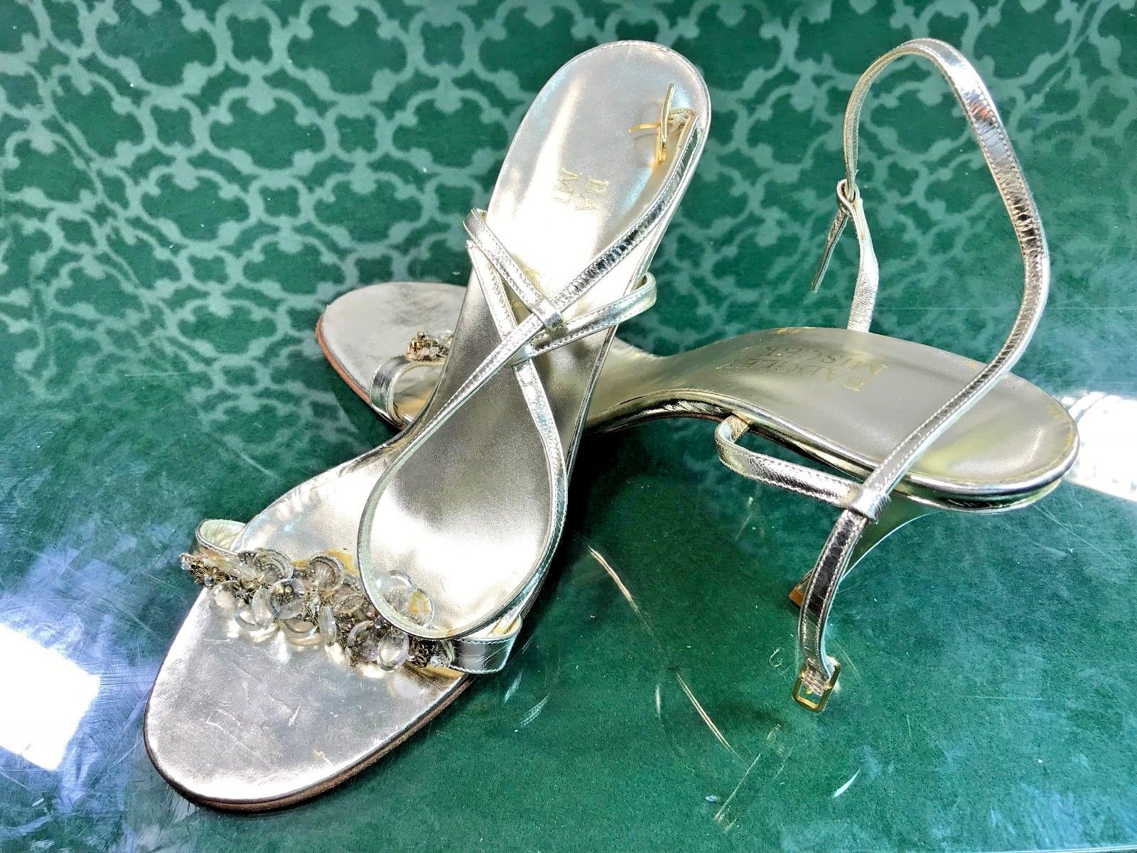 Badgley Mischka gold Floral Sandal Heels - Sz. 41 (US 10 - 10.5) Badgley Mischka gold Floral Sandal Heels - Sz. 41 (US 10 - 10.5)