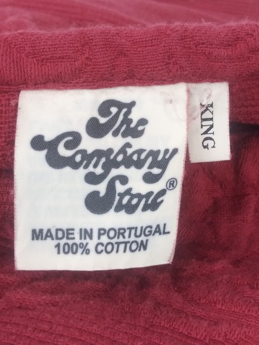 One Pair THE COMPANY STORE Putnam Claret (Faded) Matelasse King Shams 23x39" - Picture 13 of 15