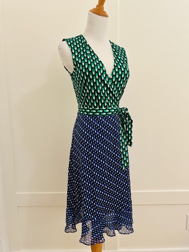 Size 2 DVF Diane von Furstenberg BETHANIE Colorblock Dot Silk Wrap Dress - Picture 8 of 15