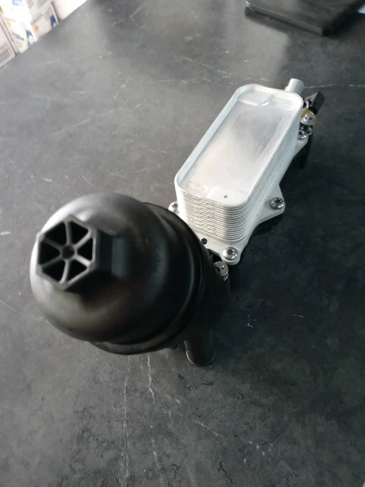 Адаптер масляного фильтра двигателя 68105583AF неоригинальный сменный - Изображение 2 из 2