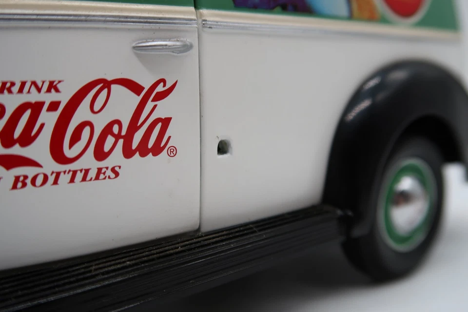 VTG Matchbox 1/20 Scale Diecast Green White Coca Cola 1940 Ford Sedan Delivery - Image 3 of 4