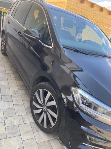 Touran R-Line BlueMotion Technology 1.8 TSI - schwarz - Bild 3 von 15
