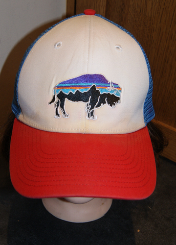 Patagonia Mütze Cap Snapback rot weiß blau RWB Buffalo Bison Fitz Roy Trucker