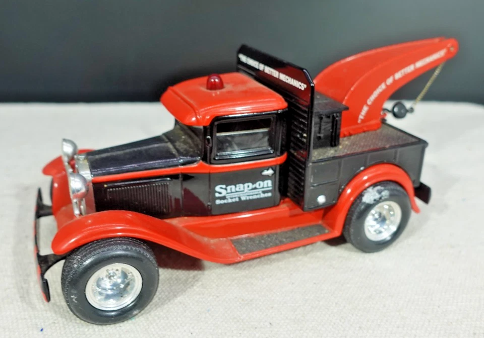 Liberty Classics Ford Model A Snap-On Tow Truck Bank W/Key 1/24 - Image 3 of 4
