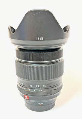 Fujifilm XF 16-55mm f/2.8 R LM WR Lens w/ Hood, Cap  - Excellent Condition