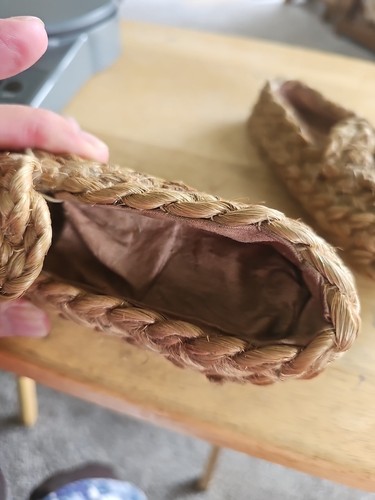 Antique Child's Chinese ? Woven Shoes 7" Long. 2/3 Of Shoes Have Liners. - Picture 7 of 15