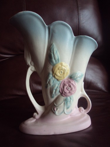 Vintage Hull "Open Rose" Vase 141-8 1/2", Mid-1940's, Very Hard to Find. Look! - Picture 2 of 6