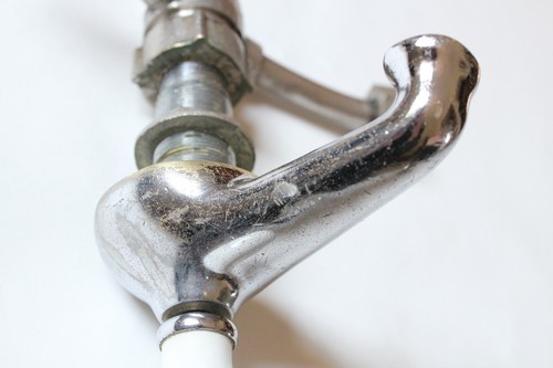 antikes Bad Waschbecken Abfluss und Auslauf | Standard Waschbecken Auslauf Vintage Deko Badewanne alt - Bild 17 von 24