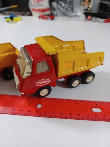 Vintage Tonka Metal Red Yellow Dump Truck 5" Plus a Marx 4" Truck (miss 1 Hub) - Picture 5 of 11