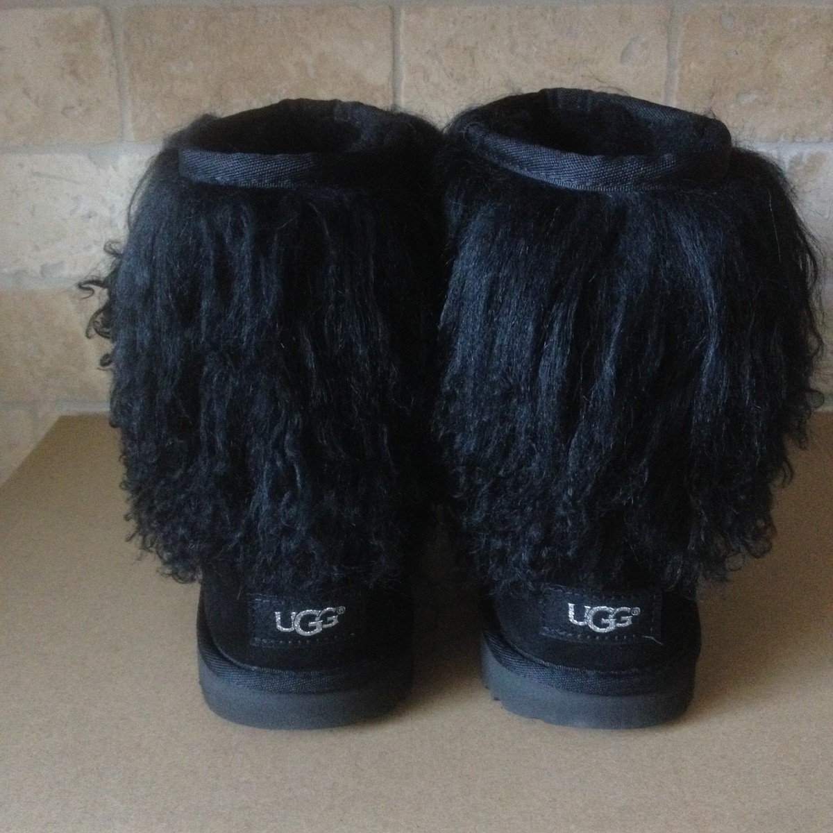 UGG CLASSIC ショートブーツ　BLACK ショートブーツ W CLASSIC MINI II | UGG(R