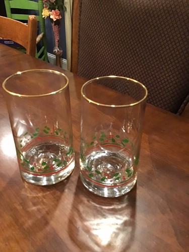2 Vintage Libbey Christmas Holly Berry Glasses Arby's Promotional Collectible - Picture 3 of 7
