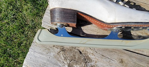 Vintage Johnson Solo Womens Ice Skates In Box Size 7 White Leather Figure Skates - Picture 6 of 11