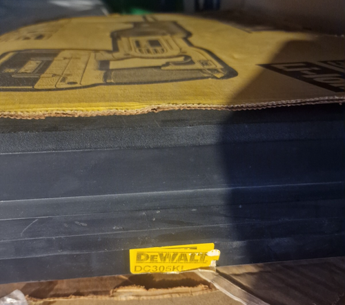 DeWalt DC305 36V Cordless Variable Speed Reciprocating Saw 2 Batteries + Charger - Picture 11 of 11