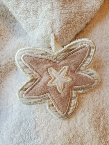 Babies R Us Baby Unisex Hooded “Bear” Light Beige Bathrobe Size 0-9 Months - Picture 4 of 5