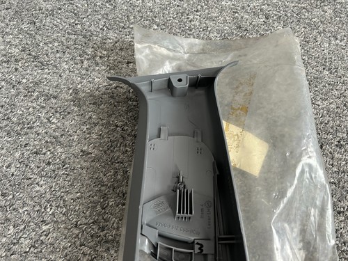 Ford Mondeo Mk2 LH Upper B Pillar Trim Genuine OEM 1054761 97BBF24583ACYCHF - Picture 5 of 6