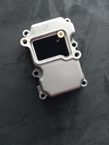 2006 - 2017 Suzuki GSXR 600 / 750 Crank Crankcase Oil Breather Box Cover - Picture 7 of 7