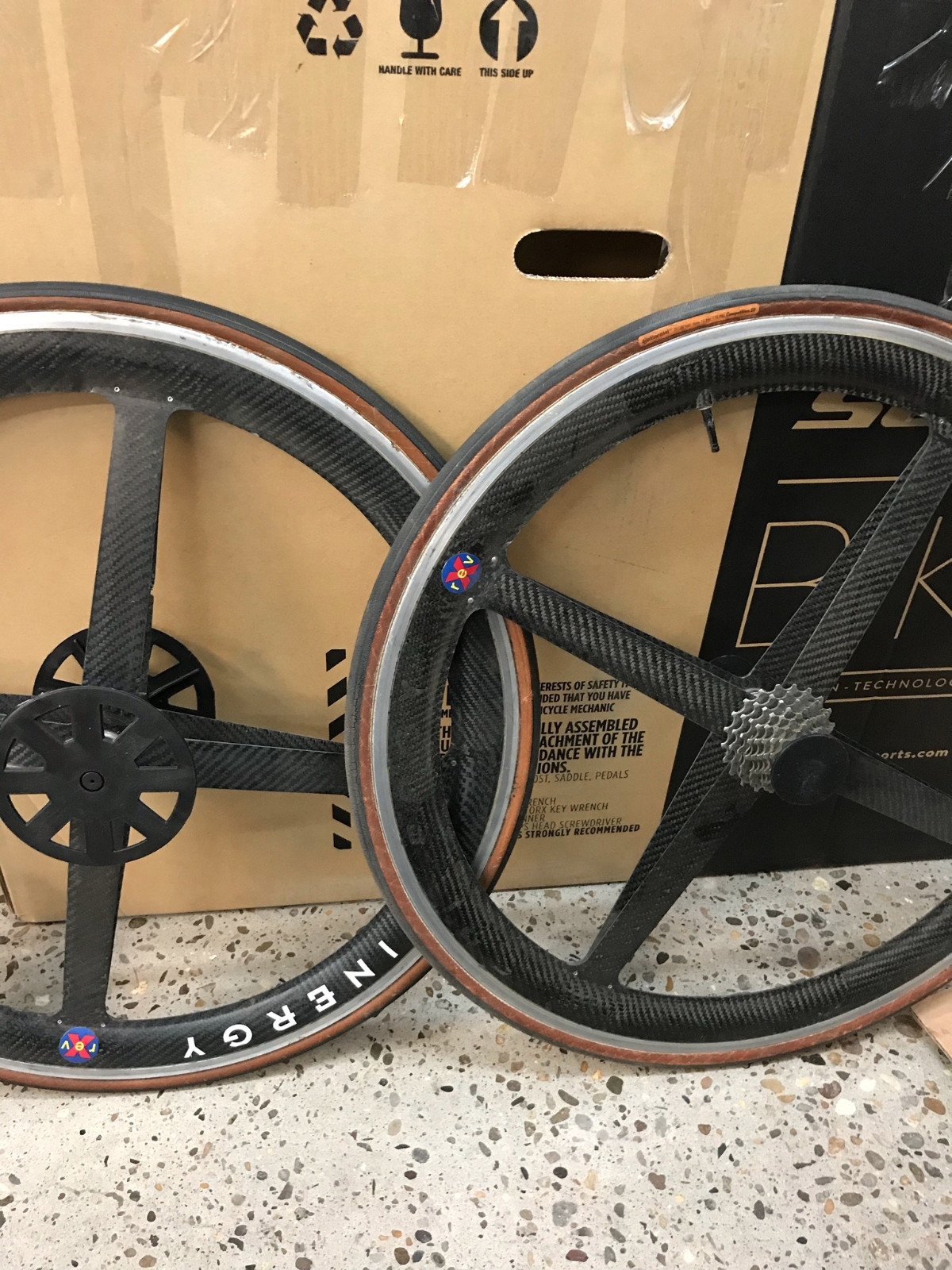 Vintage Spinergy Road Bike Wheel Set Rev X 650c 26 Vintage Spinergy Road Bike Wheel Set Rev X 650c 26