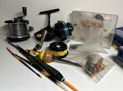 VINTAGE GARCIA MITCHELL 321 FISHING REEL AND 270 FISHING SPOOL JACK FLOATS FLIES - Picture 1 of 7