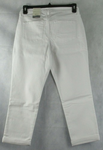 Style & Co. Women's Curvy-Fit Cuffed Girlfriend Jeans, Bright White, Size 6 - Picture 2 of 2