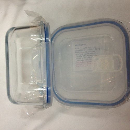 Set of Two Glass Food Storage Containers with Locking Lids 3.5 Cups - Picture 3 of 3