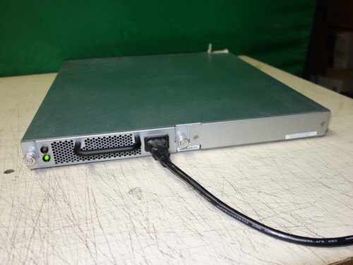 QLogic SANbox 5800 FibreChannel Switch - Picture 7 of 9
