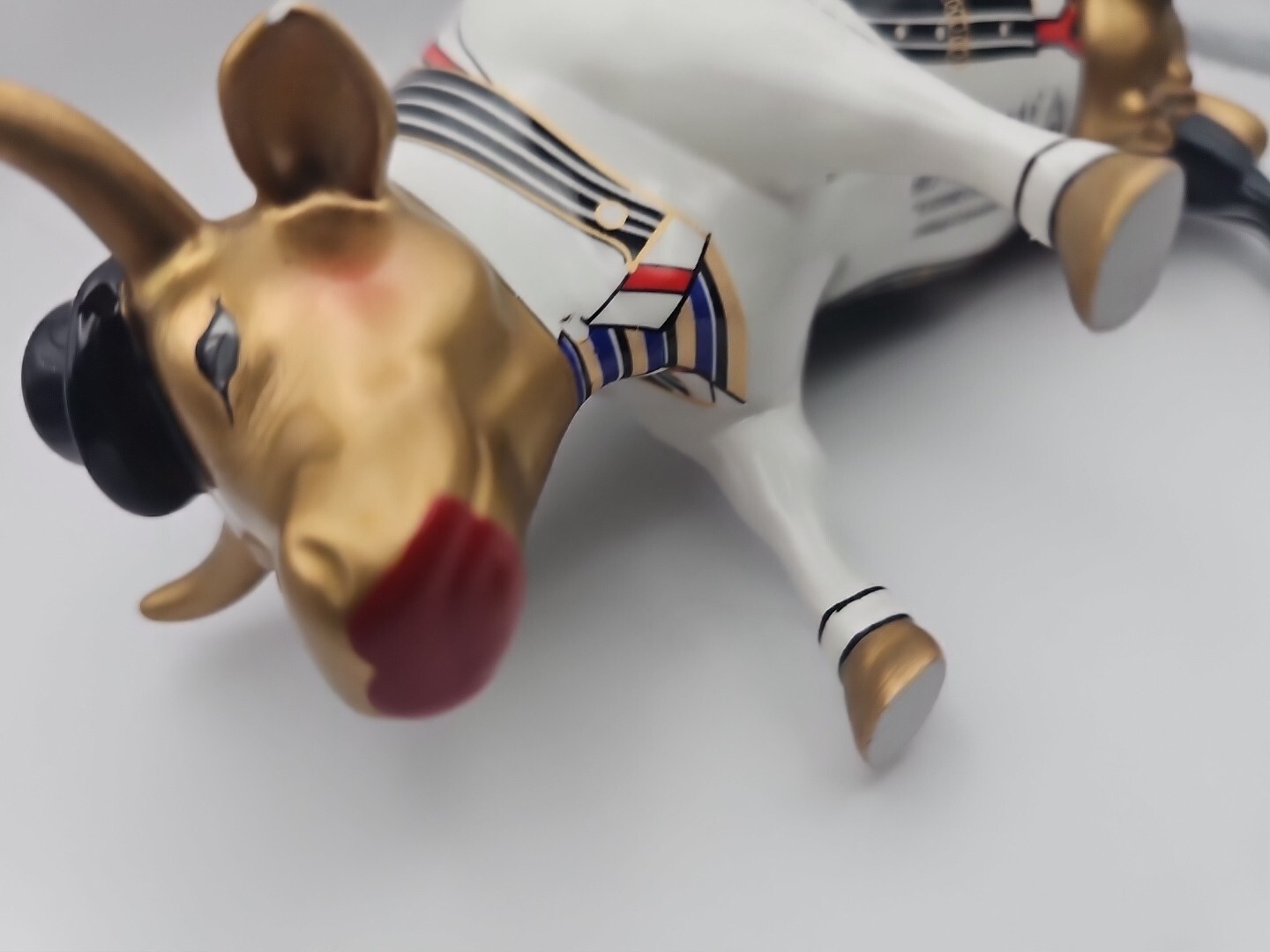 Rare Cow Parade City Cow InBox London Exclusive 6015