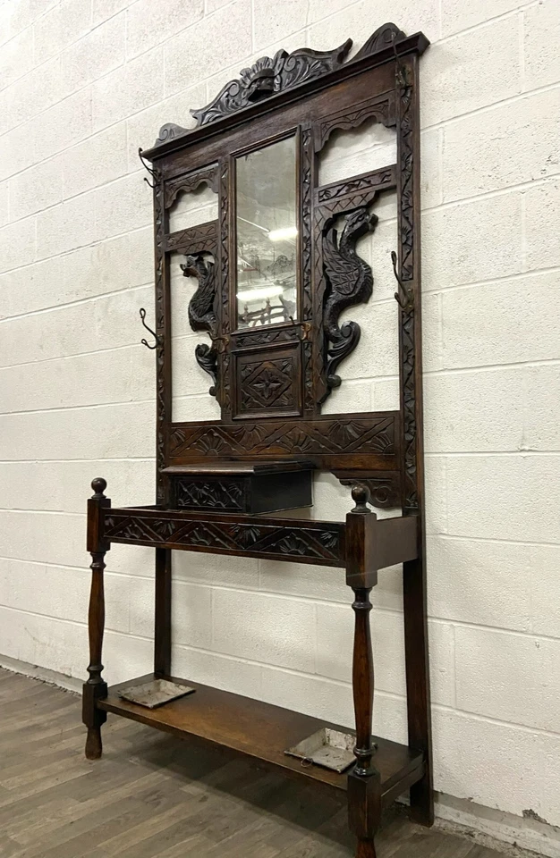 Antiguo árbol de salón de hombre y dragón verde roble tallado gótico victoriano de finales de 1800 Foto 3 de 4