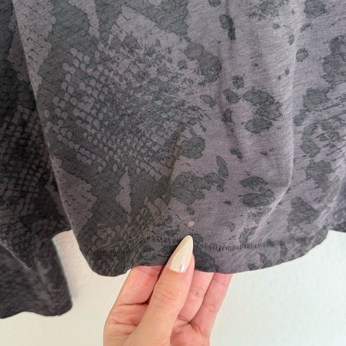 Rag & Bone Off Black Cropped Snake Print Long Sleeve Top Size M Crewneck - Picture 11 of 11