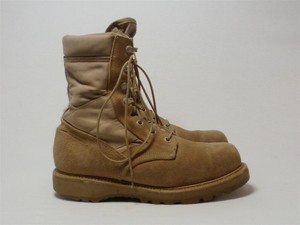 chukka boots with suit reddit