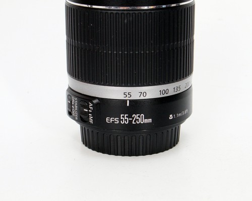 Canon EF-S 55-250mm f/4-5.6 IS Lens - Picture 6 of 17