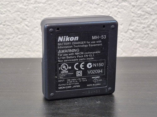 Nikon COOLPIX 5700 5.0MP Digital Camera 8x Zoom Black Parts Repair Black Screen - Picture 4 of 7