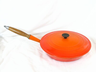Le Creuset Fry/Skillet Pan Cast Iron Orange White Enamel #28 Alpine wood handle