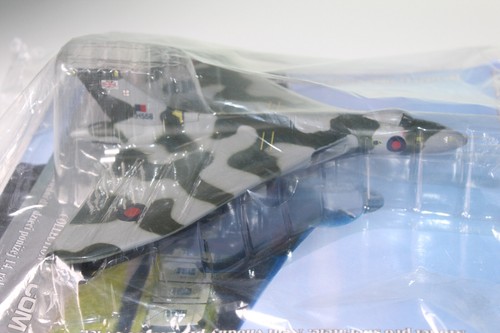 AMERCOM 1:144 AVRO VULCAN B.Mk.2 2008