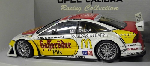 UT Models 1/18 Scale - 39678 Opel Calibra DTM Rosberg 1996 Diecast Model Car - Picture 3 of 6